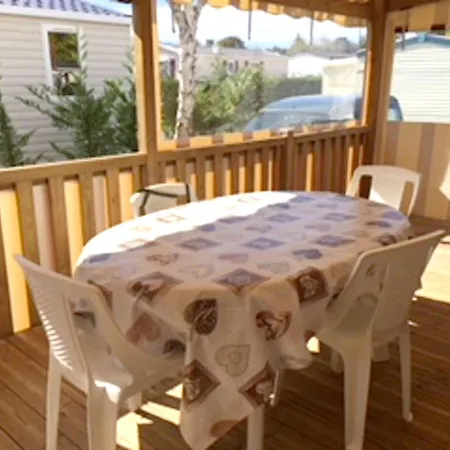 Property With 3 Bedrooms In Les Mathes With Shared Pool And Furnished Terrace בית נופש *