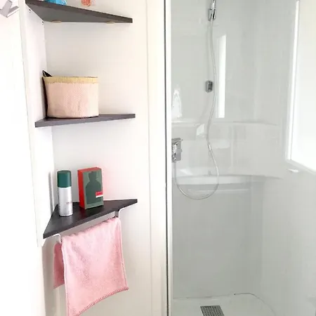 Property With 3 Bedrooms In Les Mathes With Shared Pool And Furnished Terrace בית נופש