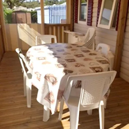 בית נופש Property With 3 Bedrooms In Les Mathes With Shared Pool And Furnished Terrace
